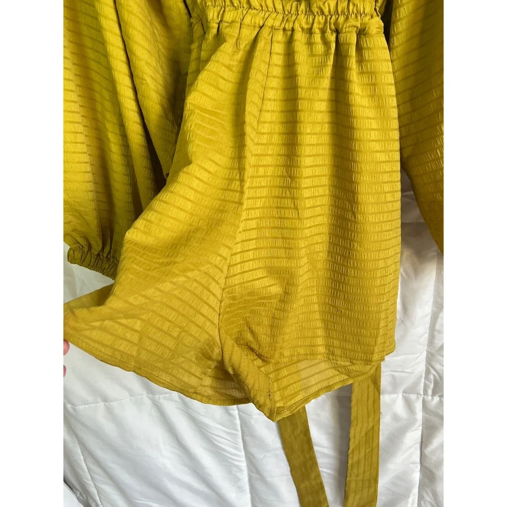 Boohoo‎ Mustard Yellow Textured Wrap Romper Balloon Sleeve Tie Waist